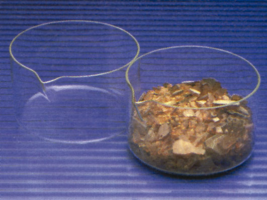 Cristalizador con pico de cuarzo transparente. Cap. (ml): 60. Diámetro (mm): 60. Altura (mm): 35