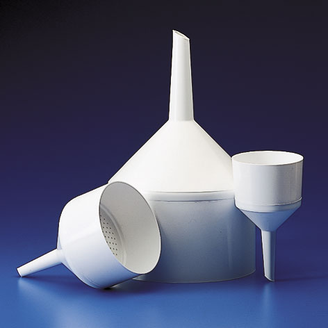 Embudo Büchner de plástico. KARTELL. Ø filtro (mm): 70. Diámetro placa (mm): 72. Capacidad (ml): 180