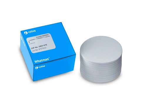 Filtro de papel de celulosa. Whatman™ (Cytiva). Disco plano, calidad Grado 3. Ø (mm): 125. Retención típica (µm): 6