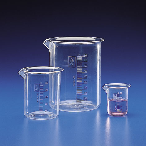 Vaso de plastico. Vaso graduado forma baja en PMP (TXP). Cap. 1000 ml. Grad. 20 ml. Ø Ext. 110 mm. Alt. 150 mm. Grosor. 2.0 mm. Unidad.