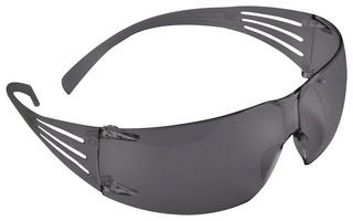 Gafas de seguridad SecureFit. 3M. Modelo: Secure Fit SF202AS/AF-EU. Versión: PC gris. Marcado de los oculares EN 166: 5C-3.1 3M 1 FT. Tratamiento: Anti-rayadura y anti-empañamiento
