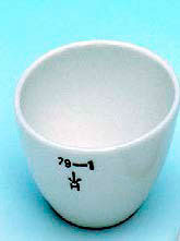 Crisol de porcelana. HALDENWANGER. Forma baja. Ø sup. (mm): 45. Altura (mm): 29. Cap. (ml): 25