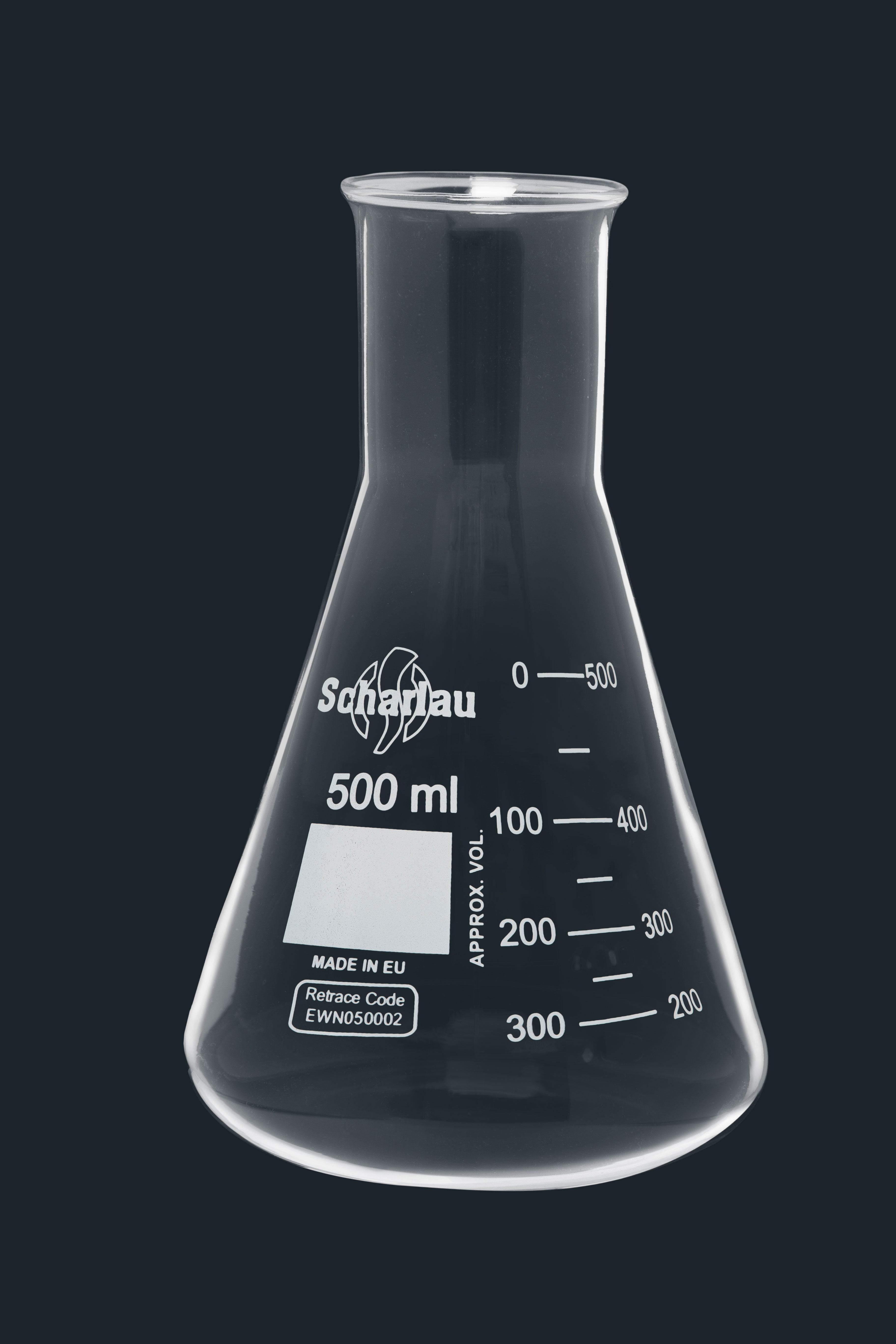 Erlenmeyer flask narrow neck, retrace code and double graduated scale, DIN 1773. SCHARLAU. Capacity (ml): 250. Ø neck (mm): 34. Height (mm): 145