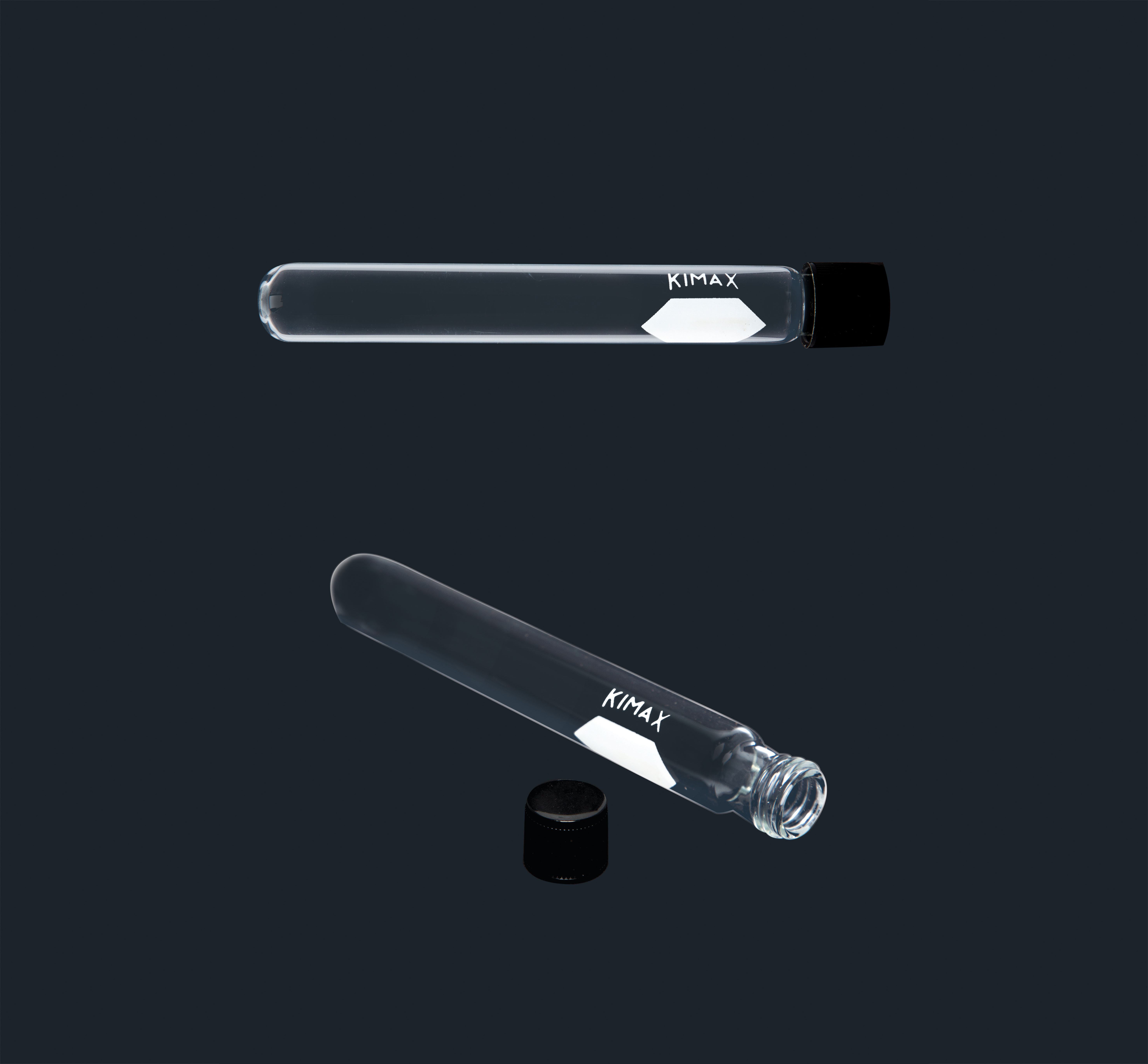 KG-33 Borosilicate glass culture tube. KIMAX. Borosilicate with screw thread. Glass tube with screw cap. Bottom: Round. Cap. (ml): 25. Dim. ØxLength (mm): 20x125. Tubes/box: 48