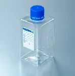 Sterile bottle, narrow neck, thiosulfate-free. Capacity (mL): 500. Material: PET body; HDPE cap. Cap diameter (mm): 35. Mouth diameter (mm): 31. Color: transparent body, blue cap.