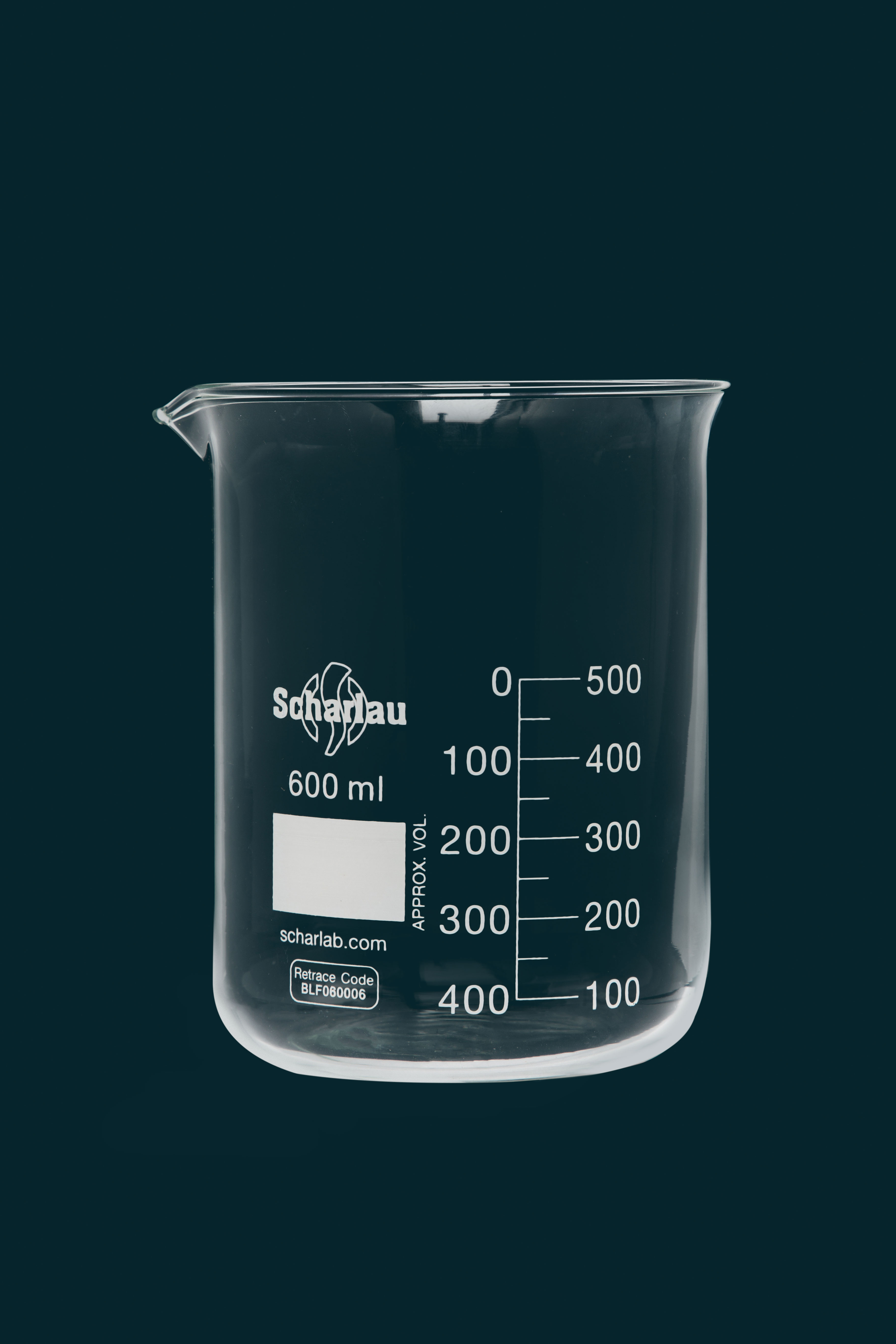 Beaker, low form, graduated, borosilicate glass DIN 12331. SCHARLAU. Capacity (ml): 600. Ø (mm): 90. Height (mm): 125
