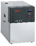 Unichiller 022w. HUBER. With Pilot ONE controller and water cooled. Temp. range (ºC): -10 to 40. T Stability (ºC): ±0,5. Cooling power -20ºC (W): 1000. Cooling power 0ºC (W): 1600. Cooling power 15ºC (W): 2200. Pressure (l/min) - bar: 29-1. Volume (l): 3.8. Dim. WxHxD (mm): 420x487x579