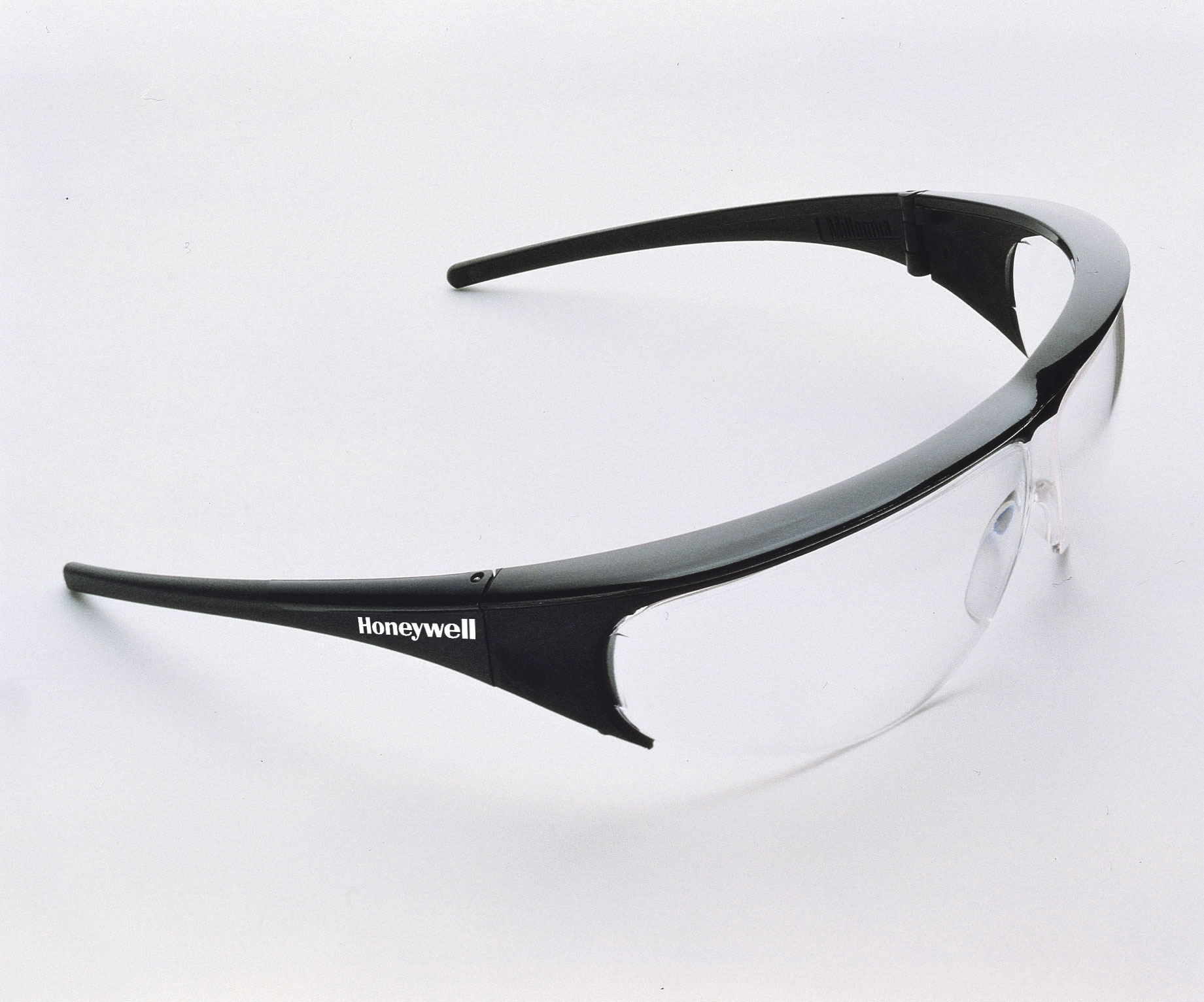 Polysafe™ glasses. HONEYWELL. Model: Polysafe TM -Colourless frame antiscratches. Lens: Colourless (Polysafe Plus) . Frame: Colourless. Treatment: Anti-scratch. Lens marks: 2C-1.2 1F