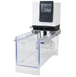 Baño termostático con calefacción UNIVERSA U 6 TP, con baño transparente. LAUDA. Rango de temperatura: 30 a 100. Estabilidad de temperatura: ±0,01. Potencia calorífica máxima (kW): 2,8. Caudal (l/min) - Presión (bar): 22-0,6. Volumen llenado máximo (L): 6. Apertura AnxPr (mm): 130x270. Profundidad baño útil (mm): 160.