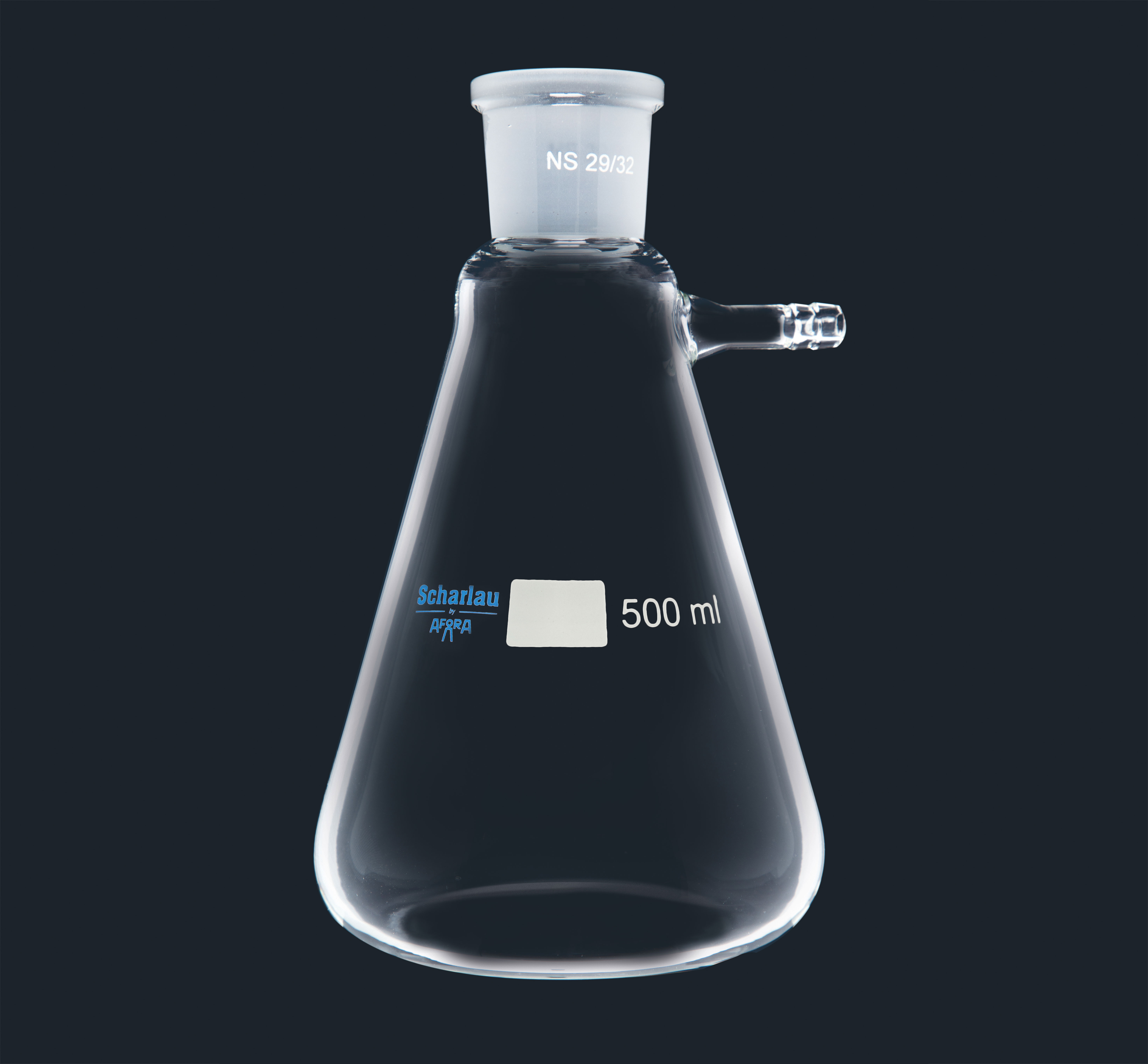 Suction flask with ground joint, vacuum resistant, borosilicate glass. SCHARLAU. Cap. (ml): 500. Socket: 29/32
