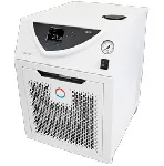 Termostato de circulación de refrigeración de proceso Variocool VC 2000*. LAUDA. Rango temperatura (ºC): -25 a 80. Estabilidad temperatura (K): ±0,05. Potencia calorífica máx. (kW): 2,3. Potencia frigorífica (kW): 2 (20 ºC), 1,6 (10 ºC), 1,25 (0 ºC), 0,9 (-10 ºC), 0,57 (-20 ºC), 0,36 (-25 ºC). Caudal (l/min) - Presión (bar): 28-0,9. Rosca conexión de bomba: G 3/4. Volumen llenado mín/máx. (L): 8/15. Dimensiones An x Al x Pr (mm): 450x650x550