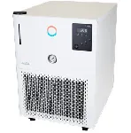 Refrigerador de circulación (chillers) Microcool MC 1200. LAUDA. Rango de temperatura (ºC): -10 a 40. Estabilidad temperatura (K): ±0,5. Potencia frigorífica (kW): 0,175 (0 ºC), 0,04 (-10 ºC). Caudal (L/min) - Presión (bar): 35-1,3. Volumen de llenado mín./máx. (L): 7/14. Dimensiones An x Al x Pr (mm): 450x650x550. Accesorios incluidos: 2 racores de manguera de 3/4' con 2 tuercas de racor G3/4 para conexión de bomba