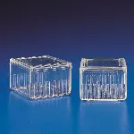 PMP (TPX®) staining cuvette with PMP cover.  KARTELL. Type: SCHIFFERDECKER. Capacity (Slides): 10 (or 20 back to back) slides 76x26 mm. Dim. int. (mm): 76x65x45