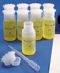 50 mL graduated PE bottle with PP star cap, wide neck. KARTELL. Ø: 40 mm. H: 77 mm.