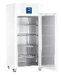 Congelador ventilado de laboratorio de uso universal. LIEBHERR. Modelo: LGPv 8420. Rango T (ºC): -10°C hasta -35°C. Dim. ext. AnxPrxAl (mm): 790x980x2.150. Color carrocería/tapa: Blanco. Potencia (W): 700