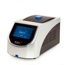 Termociclador  AC1348, 1 bloque de 384 pocillos. PCR Max. Rango de temperatura (°C): 10-100. Gradiente min/max: 1/29. Ratio max. Calentamiento (ºC/s): 3,4.  Uniformidad a 55 °C: ± 0.3. Precisión a 55°C: ± 0.25. Voltaje: 100 a 240V