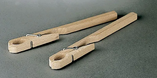Pinza para tubos de ensayo. Madera. Para tubos: Desde 12 hasta 25mm Ø