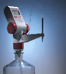 Bureta digital Continous. VITLAB®. Modelo: Continous E (2500µl/V). Volumen nominal (ml): 25. Inexactitud R (%): ±0,2. Imprecisión CV (%): =0,1
