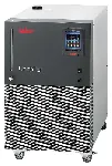 Unichiller 025. HUBER. With Pilot ONE controller. Temp. range (ºC): -10 to 40. T Stability (ºC): ±0,5. Cooling power -20ºC (W): 1200. Cooling power 0ºC (W): 2000. Cooling power 15ºC (W): 2500. Pressure (l/min) - bar: 29-1. Volume (l): 3.8. Dim. WxHxD (mm): 460x590x743