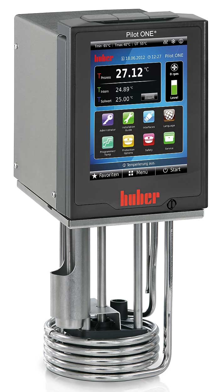 Circulador de inmersión CC-E. HUBER. Rango Temp. (ºC): (-30)* 25 a 200. Estab. Tª (ºC): ±0,02. Pot. Cal. (kW): 2. Dim. AlxAnxPr (mm): 315x132x159. Prof. inmersión (mm): 150.&#x0D; * Necesario dispositivo de refrigeración auxiliar