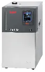 Unichiller 025w. HUBER. With Pilot ONE controller and water cooled. Temp. range (ºC): -10 to 40. T Stability (ºC): ±0,5. Cooling power -20ºC (W): 1200. Cooling power 0ºC (W): 2000. Cooling power 15ºC (W): 2500. Pressure (l/min) - bar: 29-1. Volume (l): 3.8. Dim. WxHxD (mm): 420x487x579
