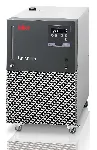 Unichiller 025w OLÉ. HUBER. With OLÉ controller and water cooled. Temp. range (ºC): -10 to 40. T Stability (ºC): ±0,5. Cooling power -10ºC (W): 1200. Cooling power 0ºC (W): 2000. Cooling power 15ºC (W): 2500. Pressure (l/min) - bar: 29-1. Volume (l): 3,8. Dim. WxHxD (mm): 420x487x579