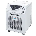 Termostato de circulación de refrigeración de proceso Variocool VC 1200*. LAUDA. Rango temperatura (ºC): -25 a 80. Estabilidad temperatura (K): ±0,05. Potencia calorífica máx. (kW): 2,6. Potencia frigorífica (kW): 1,22 (20 ºC), 1,12 (10 ºC), 0,97 (0 ºC), 0,72 (-10 ºC), 0,42 (-20 ºC), 0,22 (-25 ºC). Caudal (l/min) - Presión (bar): 37-3,2. Rosca conexión de bomba: G 3/4. Volumen llenado mín/máx. (L): 8/15. Dimensiones An x Al x Pr (mm): 450x790x550