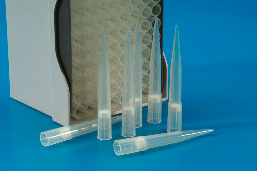 Tip with filter for automatic pipettes. 50-1.000µl. Vol. (µl): 100-1.000. Colour: Natural. Type: Eppendorf with filter. Presentation: Sterile rack. Brand: Kartell. Compatibility: Gilson, Eppendorf, Socorex, Biohit, Nichiryo, Brand