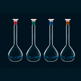 Volumetric flask, socket Red, class A, PE stopper, serial number and conformity certified. SCHARLAU. Capacity (ml): 10. Socket: 10/19