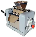 Refinadora tricilindríca R/50. Ceramic Instruments. Producción horaria aproximada (Kg/h): De 7 a 10. Dimensiones AnxAlxPr (mm): 430x380x300. Alimentación (V/Hz): 400 / 50. Motor (kW): 0,18