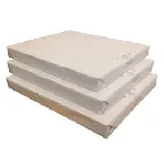 Filter paper reams. Weight: 75gr/m2. Dimensions: 42x52cm