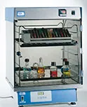 INCUBATORS AND CLIMATE CHAMBERS
