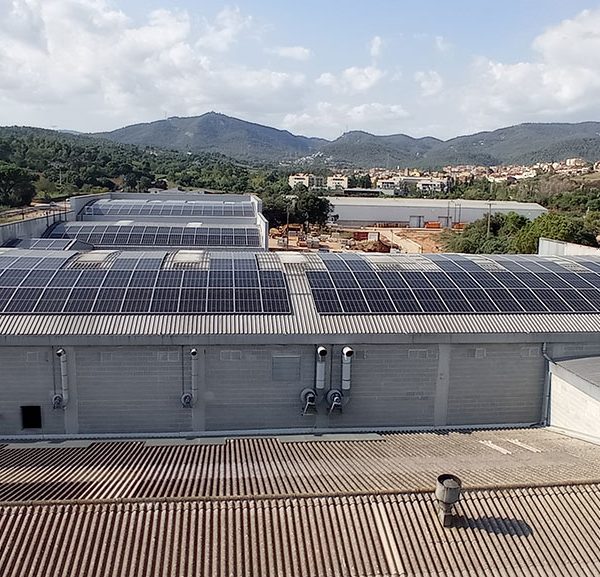 Instalación solar fotovoltaica planta química